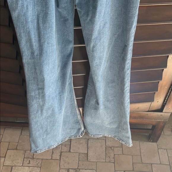 We The Free Blue Denim Jumpsuit EUC Large - Picture 9 of 9